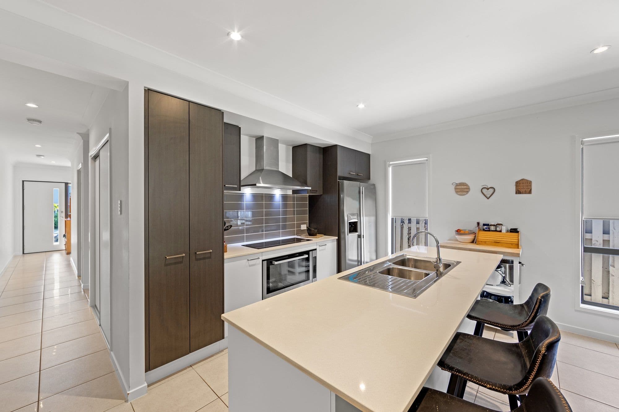 19 Foreshore Street, Coomera QLD 4209, Coomera - Thumbnail 3
