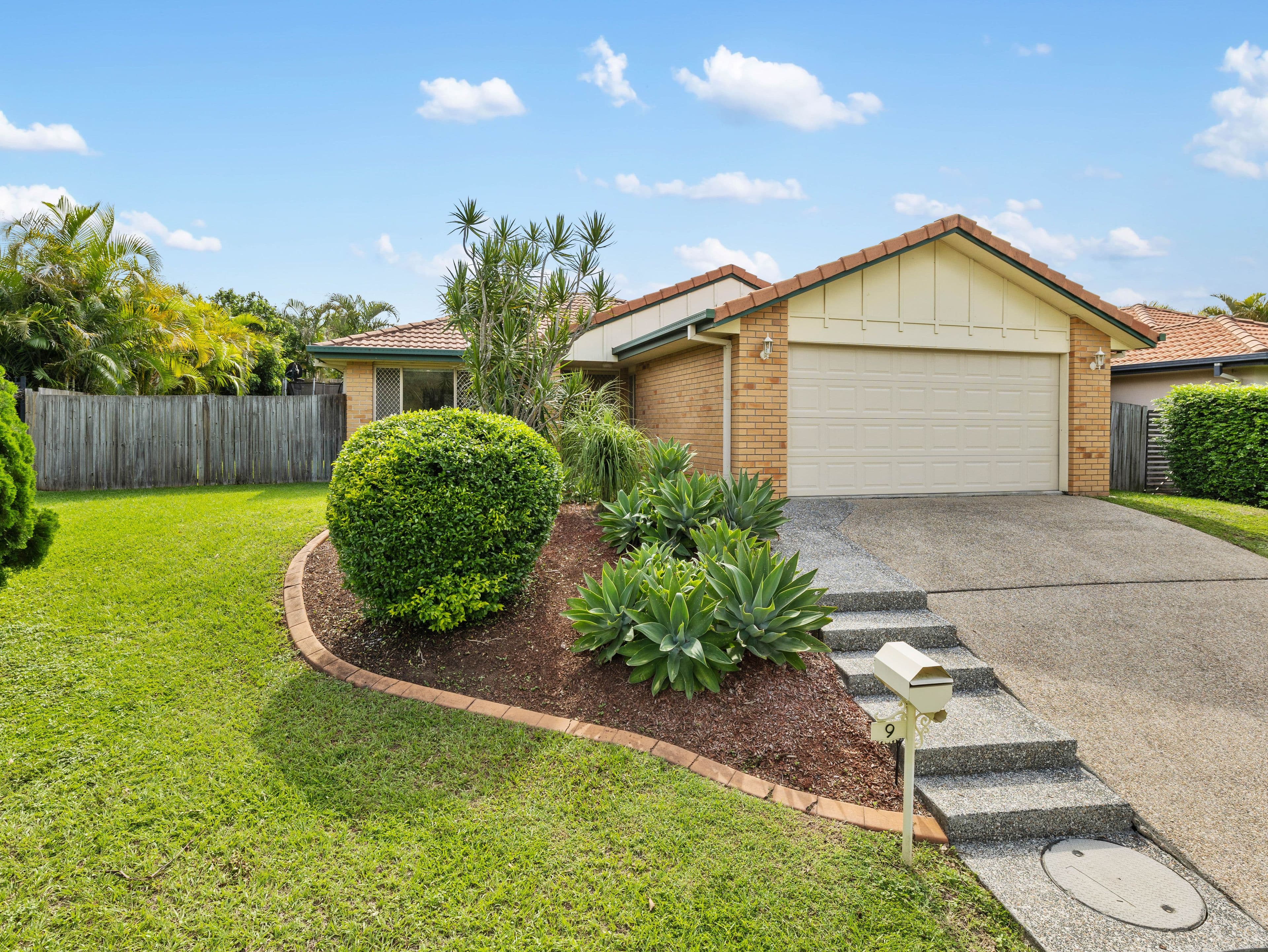 9 Turnberry Close, Oxley QLD 4075, Oxley - Thumbnail 2