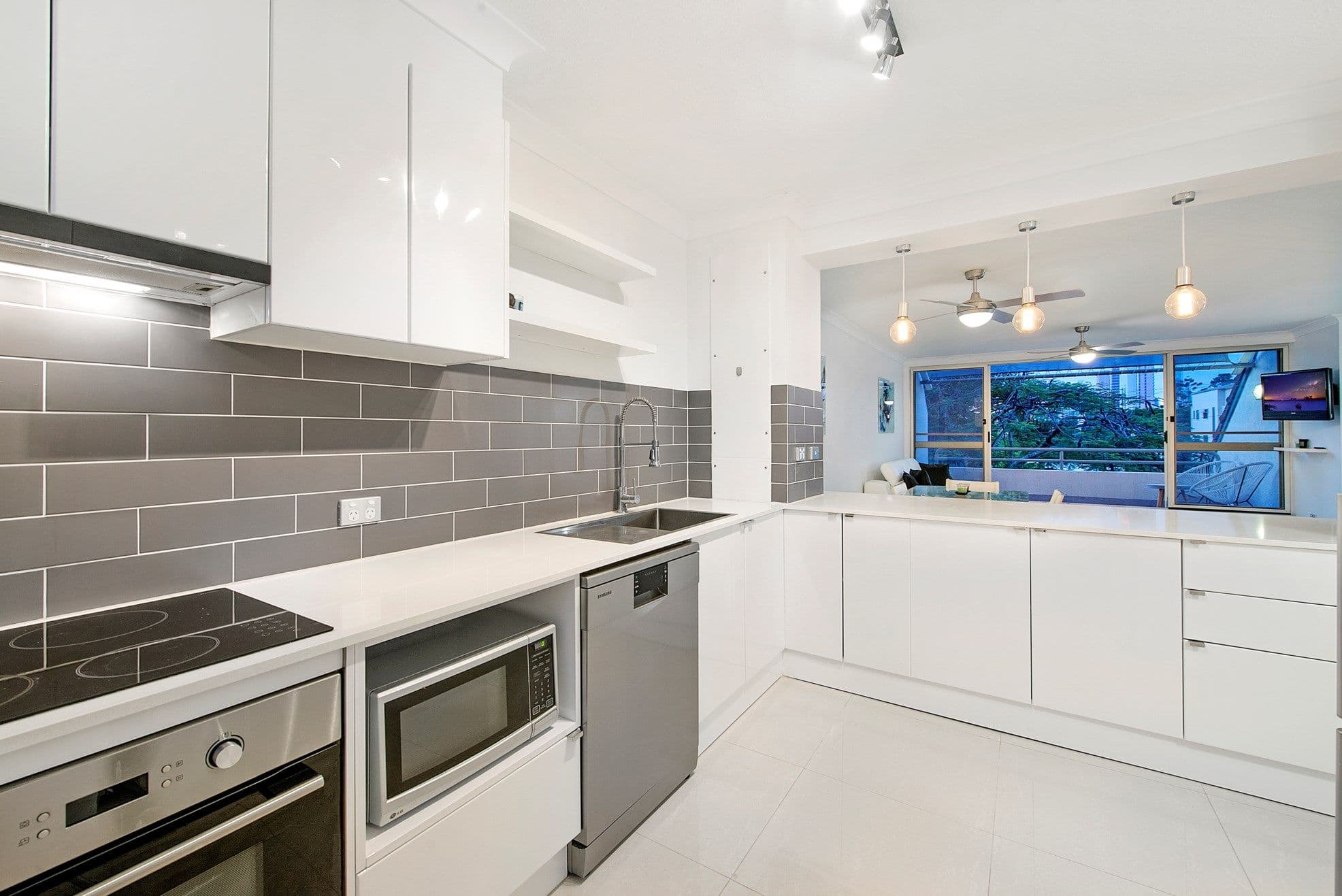 42 Britannia Avenue, Broadbeach QLD 4218, Broadbeach - Thumbnail 6