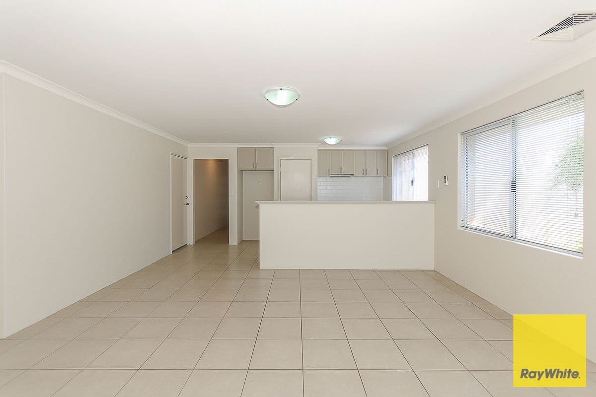 16 Larwood Crescent, High Wycombe WA 6057, High Wycombe - Thumbnail 5