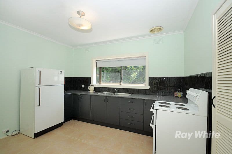 4 Sunline Avenue, NOBLE PARK NORTH VIC 3174, Noble Park North - Thumbnail 3