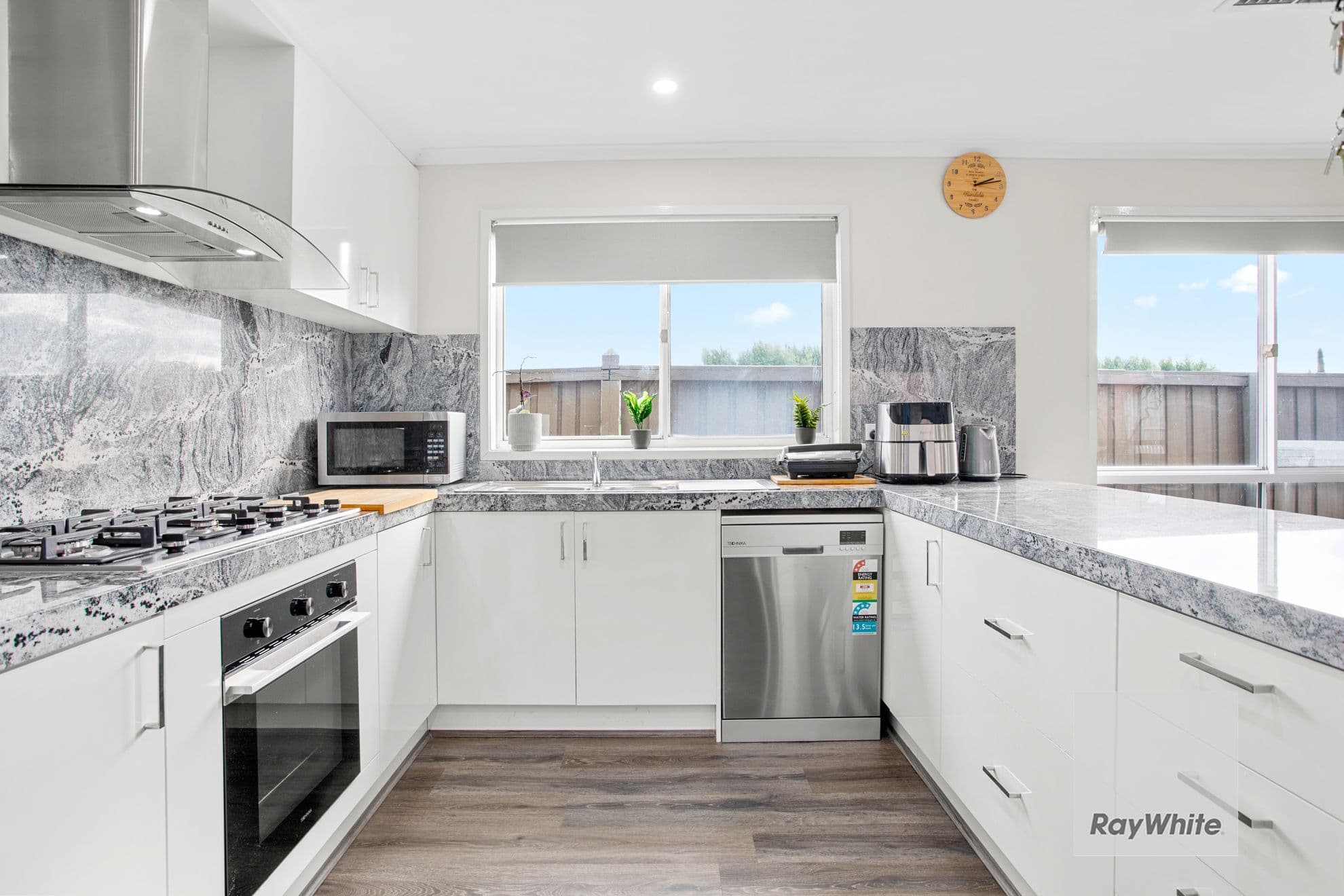 22 Penzance Place, Sydenham VIC 3037, Sydenham - Thumbnail 2