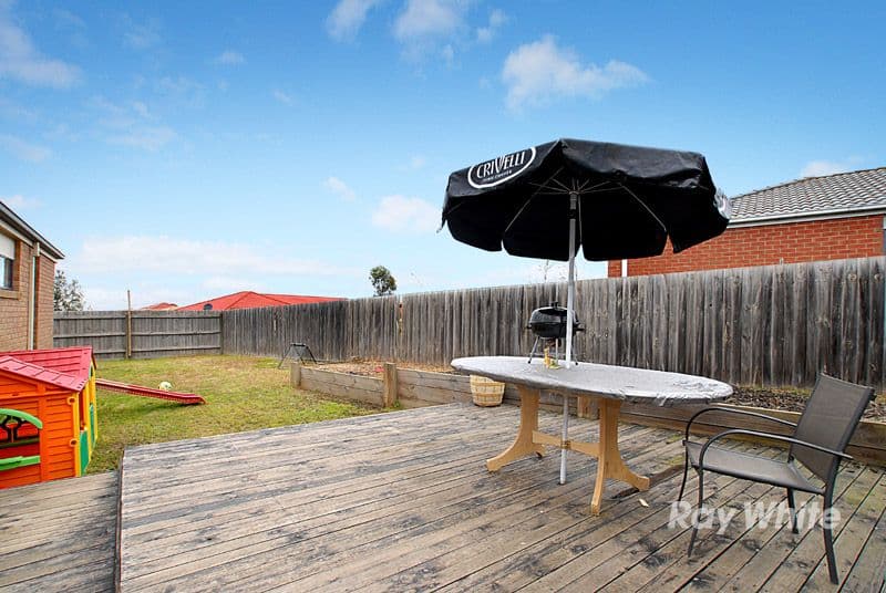 73 Earlsfield Drive, BERWICK VIC 3806, Berwick - Thumbnail 4
