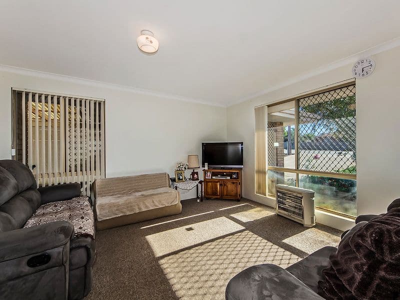 11 Murdoch Drive, GREENFIELDS WA 6210, Greenfields - Thumbnail 3