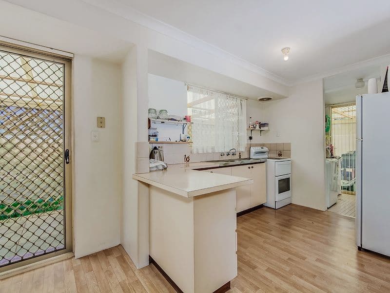 11 Murdoch Drive, GREENFIELDS WA 6210, Greenfields - Thumbnail 4