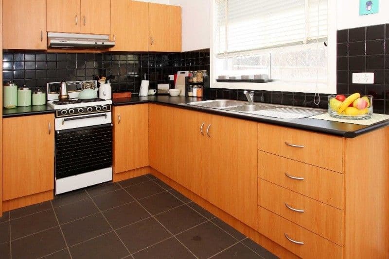 2 Ashley Street, RESERVOIR VIC 3073, Reservoir - Thumbnail 2