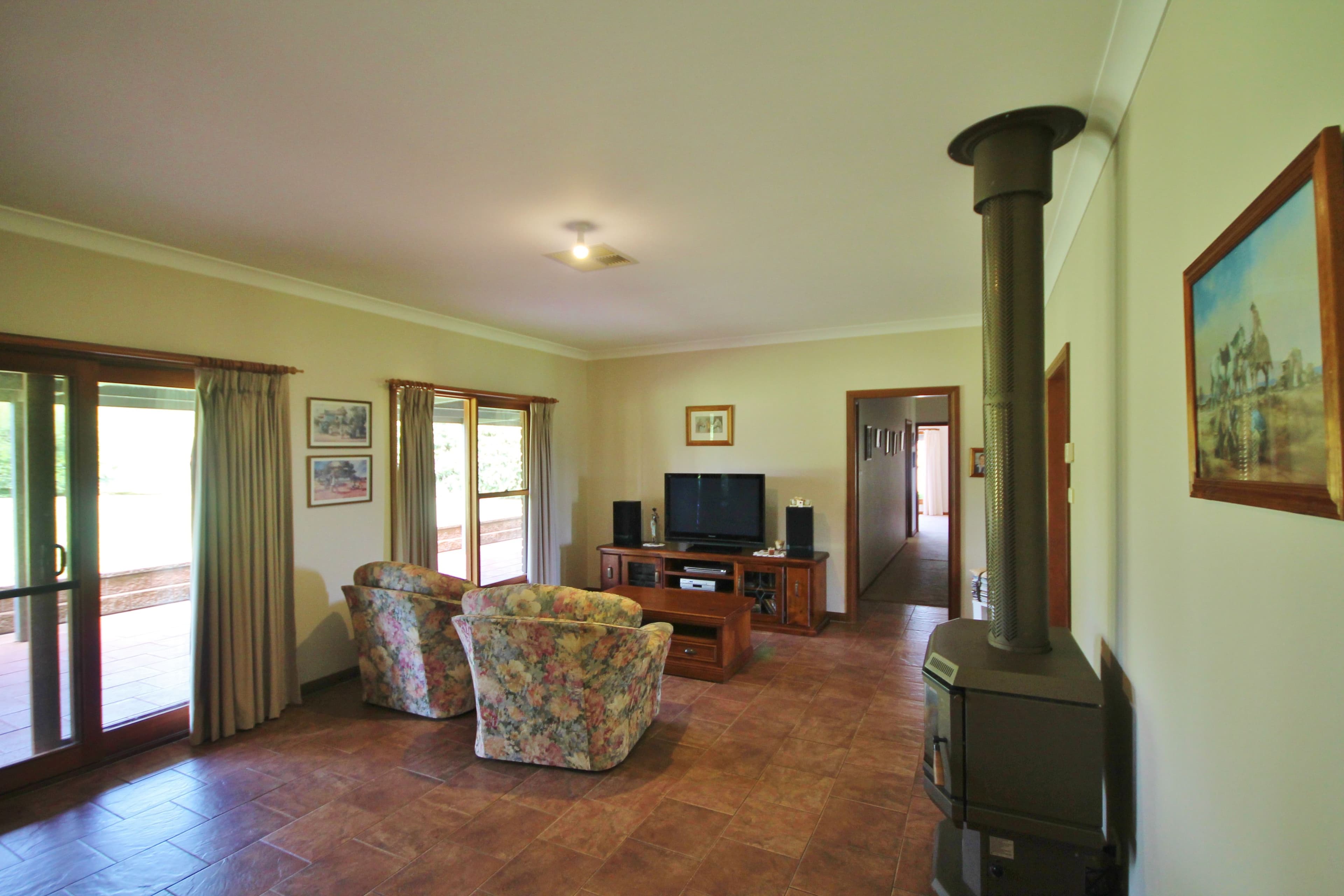 494 Boundary Road, Young - Thumbnail 8
