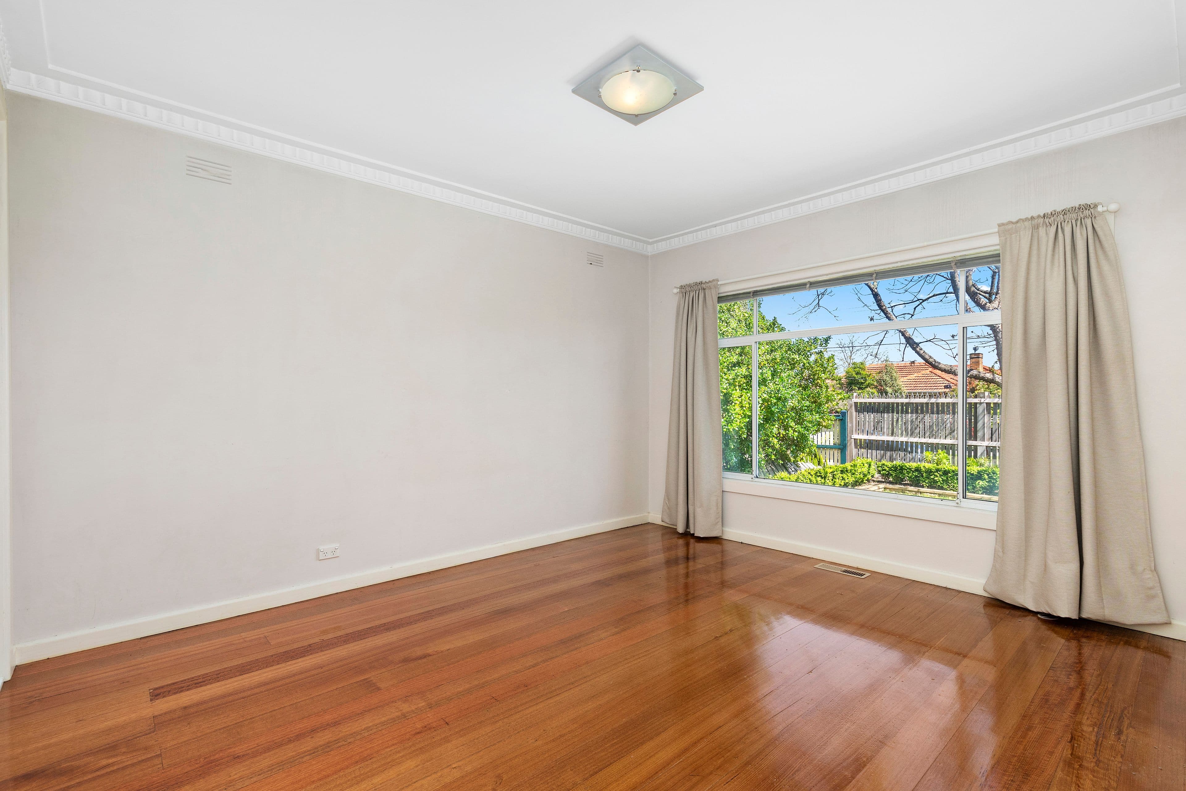 18 Mena Avenue, Cheltenham VIC 3192, Cheltenham - Thumbnail 4