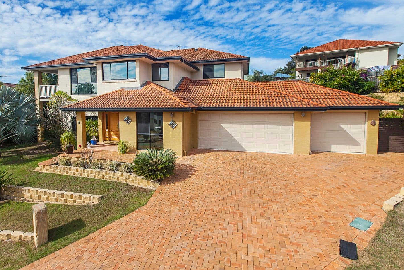 8 Justicia Court, Brookwater QLD 4300, Brookwater - Thumbnail 3