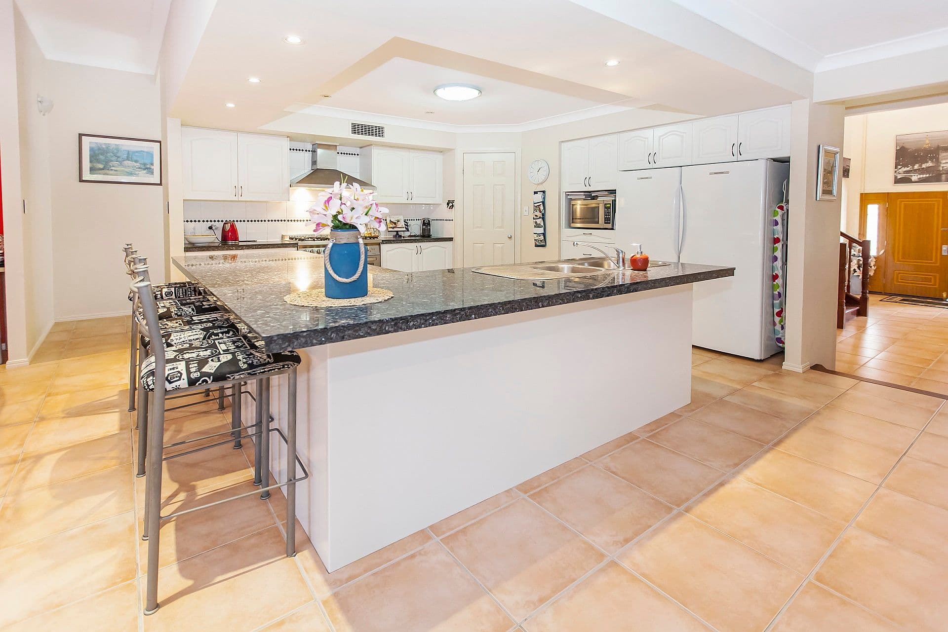 8 Justicia Court, Brookwater QLD 4300, Brookwater - Thumbnail 7