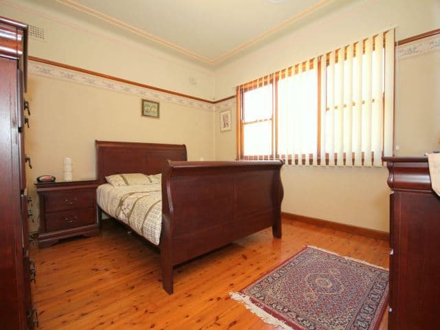 14 Rabaul Road, GEORGES HALL NSW 2198, Georges Hall - Thumbnail 6