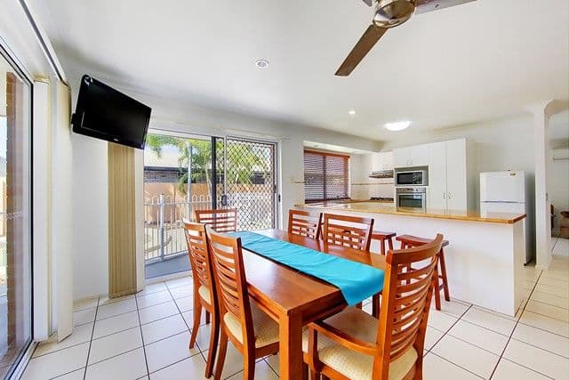 131 Greenwood Drive, KIRWAN QLD 4817, Kirwan - Thumbnail 4