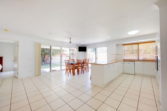 131 Greenwood Drive, KIRWAN QLD 4817, Kirwan - Thumbnail 5