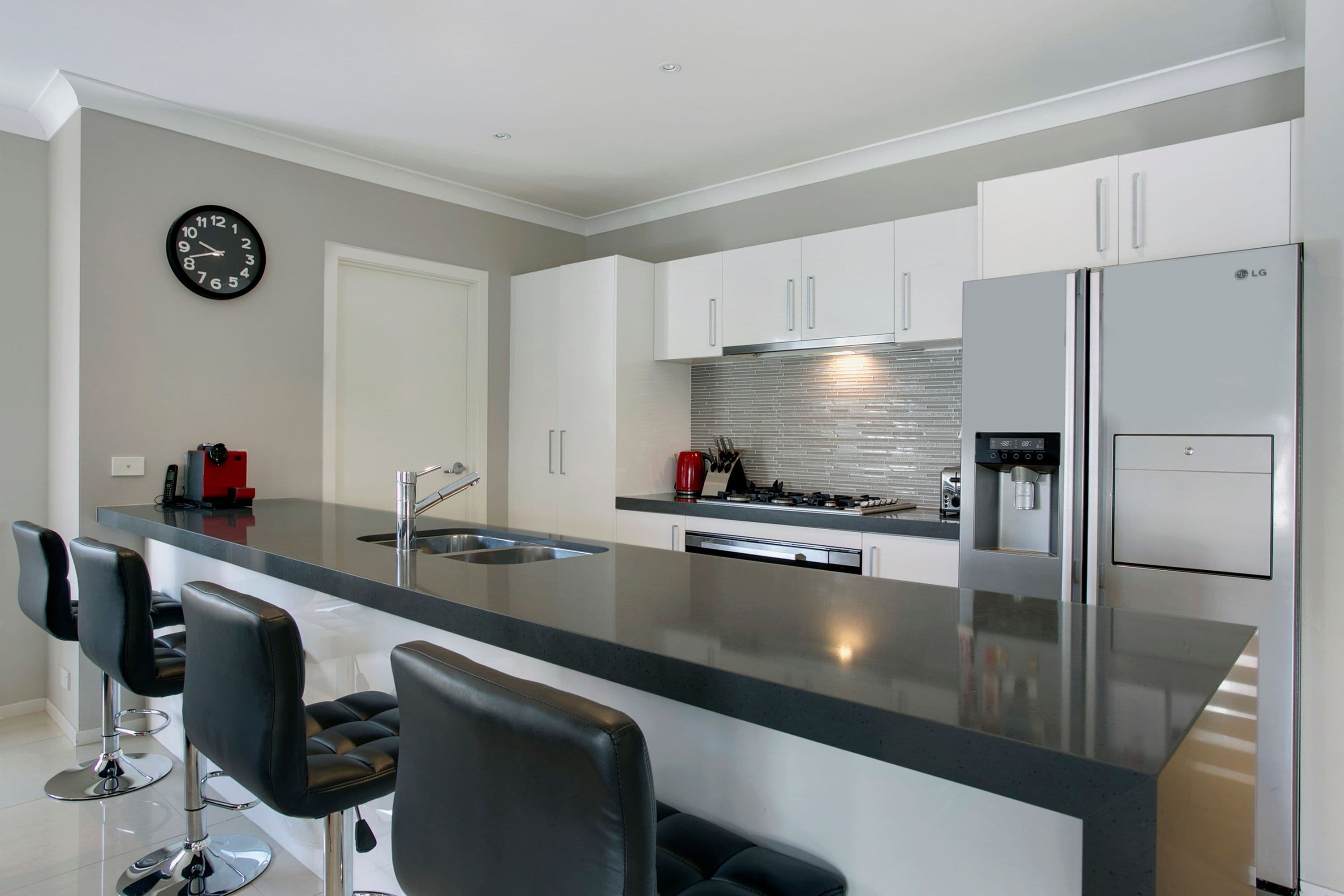 33 Hargrave Avenue, Middleton Grange NSW 2171, Middleton Grange - Thumbnail 2