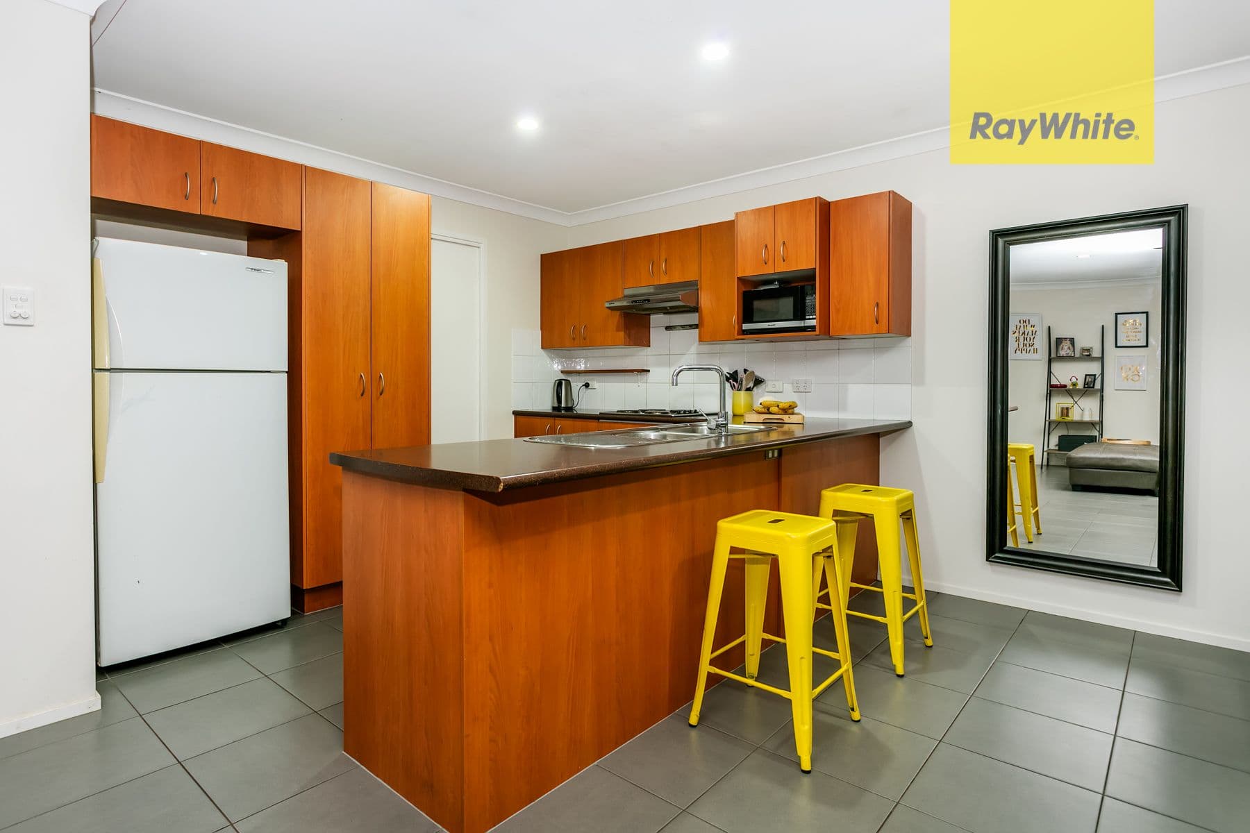 35 Lakeview Drive, Logan Reserve QLD 4133, Logan Reserve - Thumbnail 3