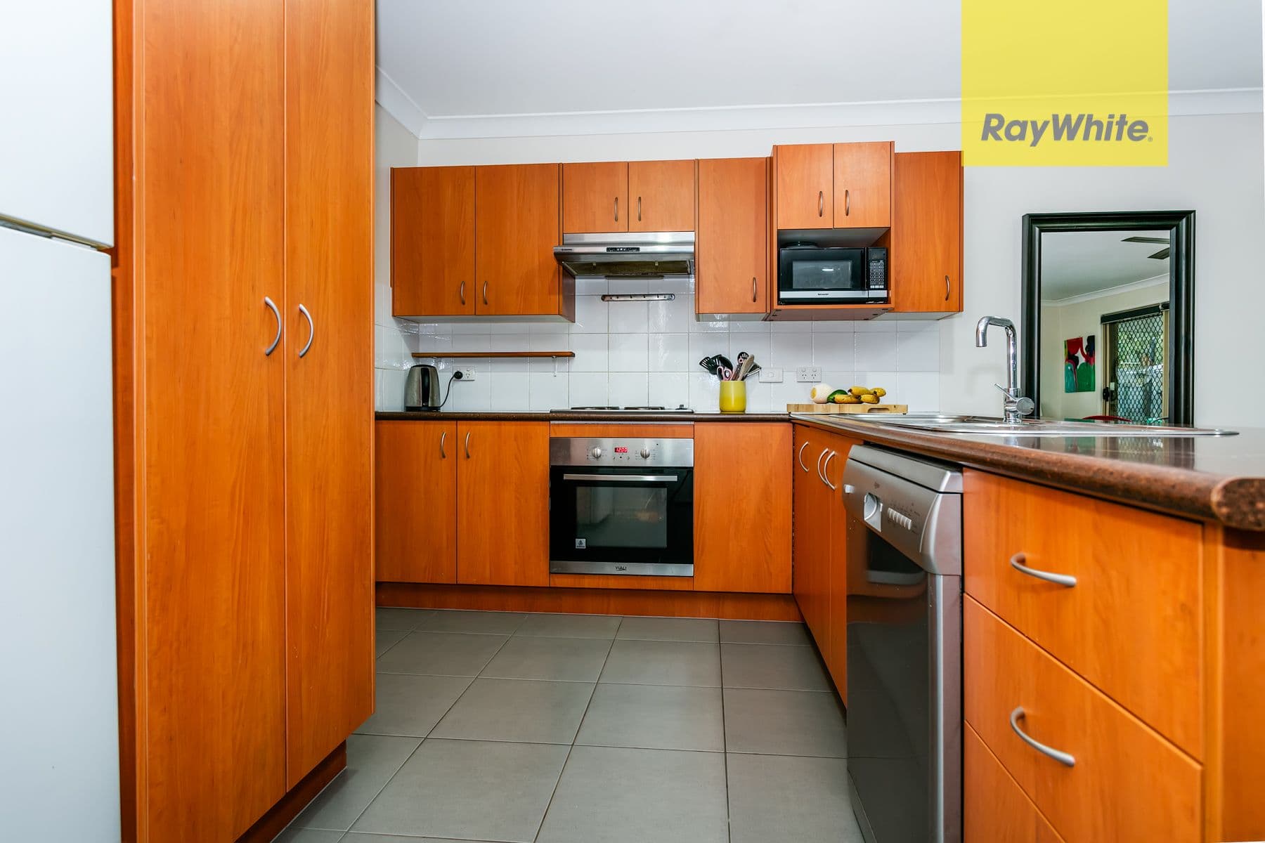 35 Lakeview Drive, Logan Reserve QLD 4133, Logan Reserve - Thumbnail 4