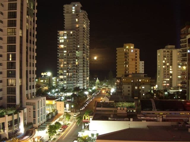 175 Rio Vista Boulevard, BROADBEACH WATERS QLD 4218, Broadbeach Waters - Thumbnail 6