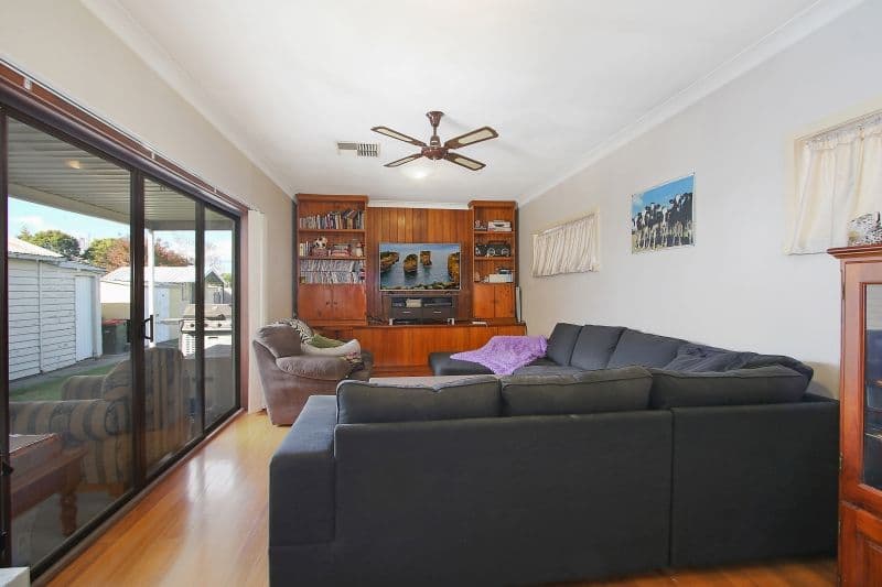 8 Cummings Street, Wodonga VIC 3690, Wodonga - Thumbnail 2