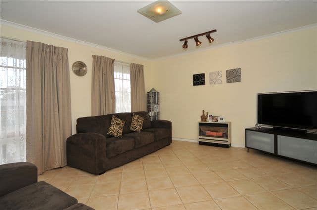 10 Green Crescent, HILLBANK SA 5112, Hillbank - Thumbnail 2