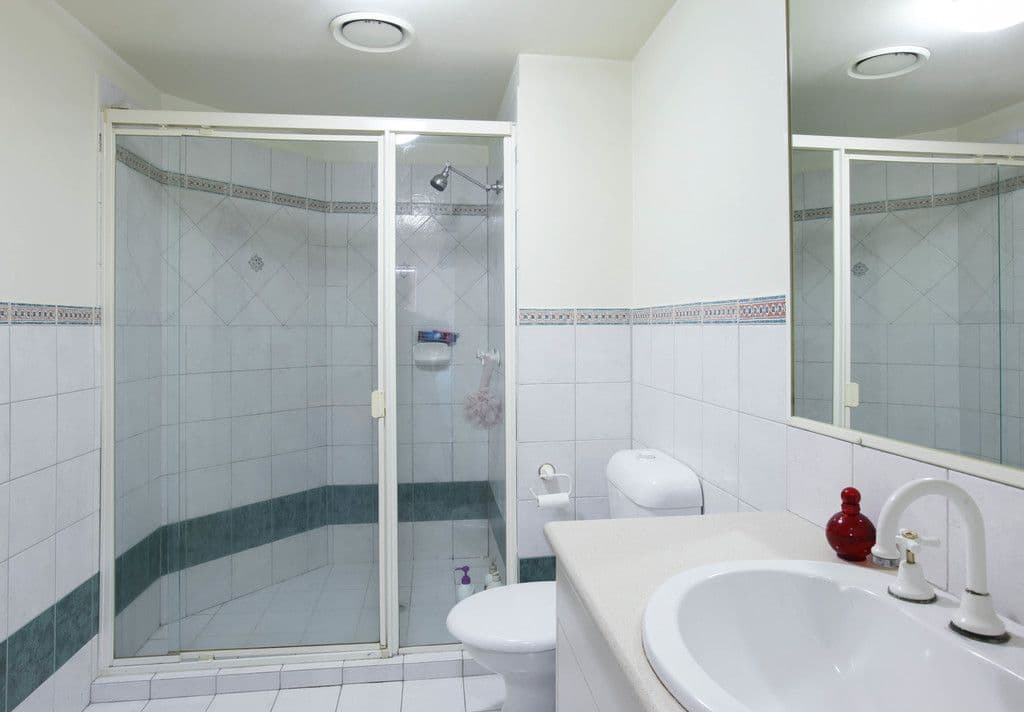 10-12 Spendelove Avenue, Southport QLD 4215, Southport - Thumbnail 5