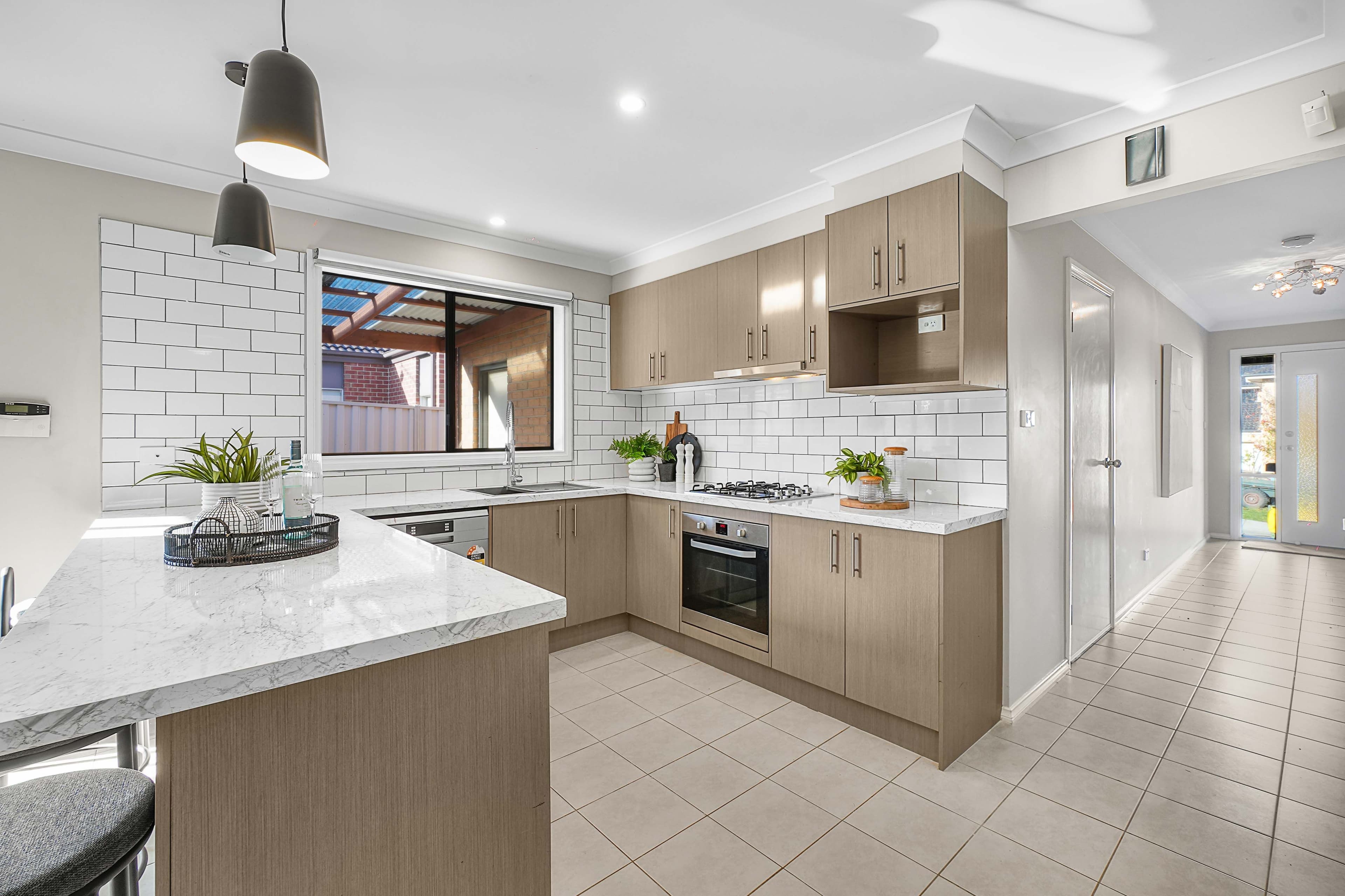4 Hamish Avenue, Pakenham VIC 3810, Pakenham - Thumbnail 2