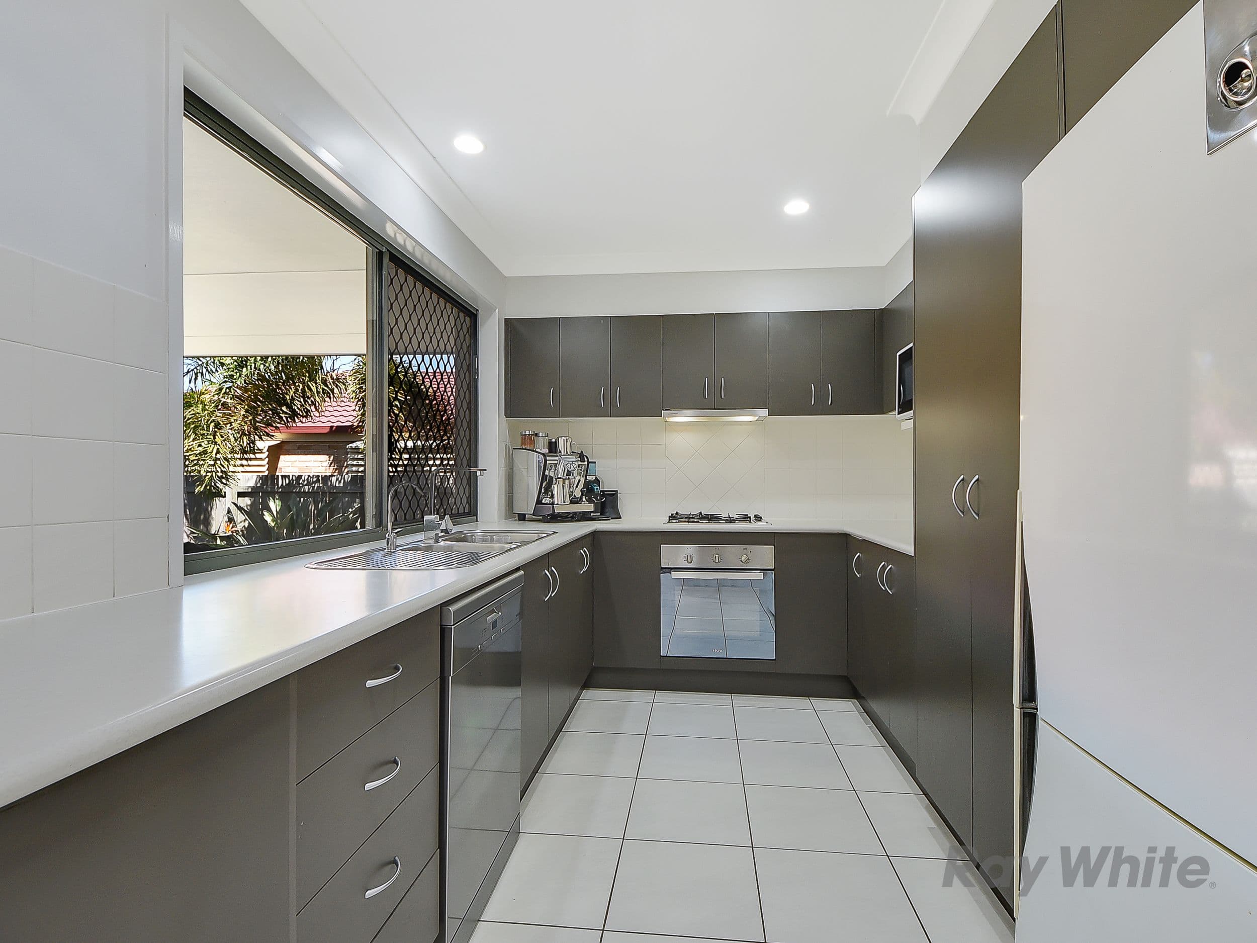 4 Neales Street, Murrumba Downs QLD 4503, Murrumba Downs - Thumbnail 3