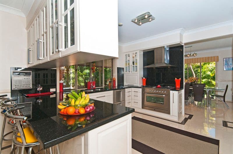 17 Blackbean Court, ELANORA QLD 4221, Elanora - Thumbnail 4
