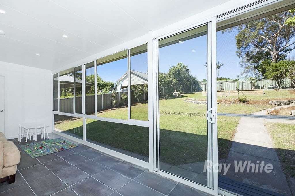 8 Hely Avenue, Fennell Bay - Thumbnail 3