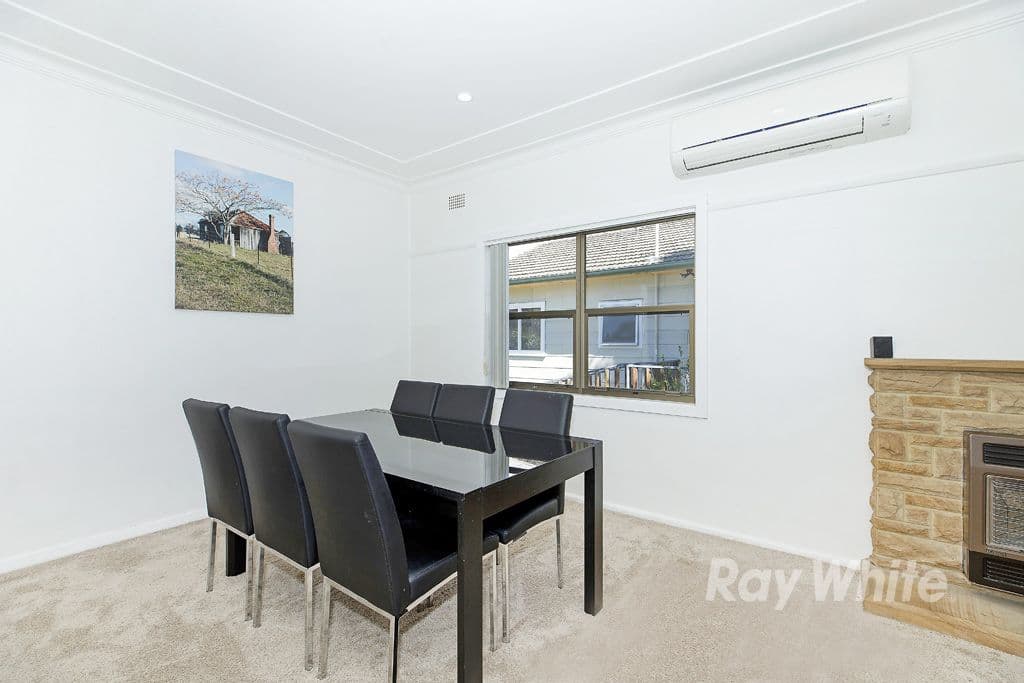 8 Hely Avenue, Fennell Bay - Thumbnail 5