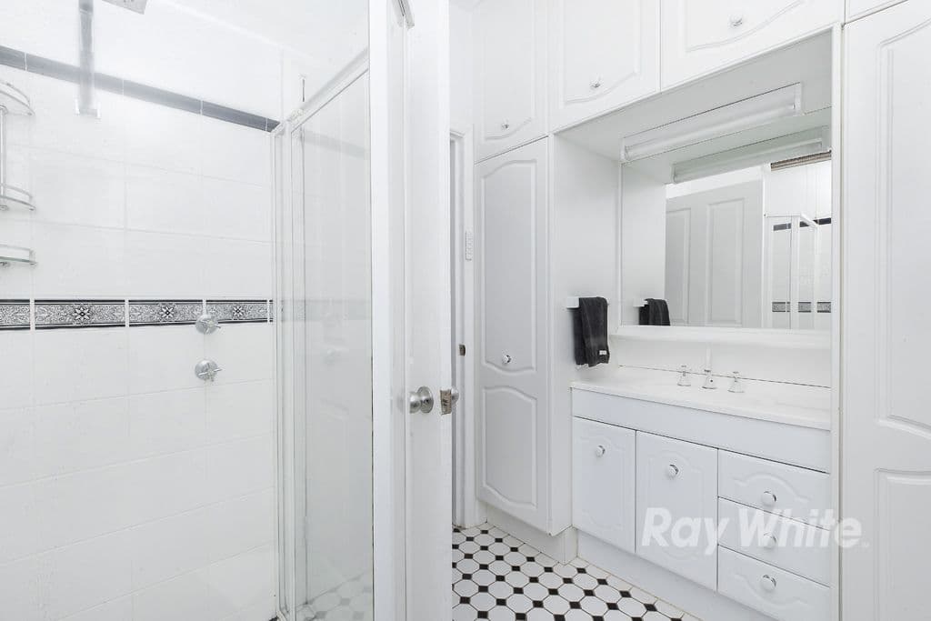 8 Hely Avenue, Fennell Bay - Thumbnail 8