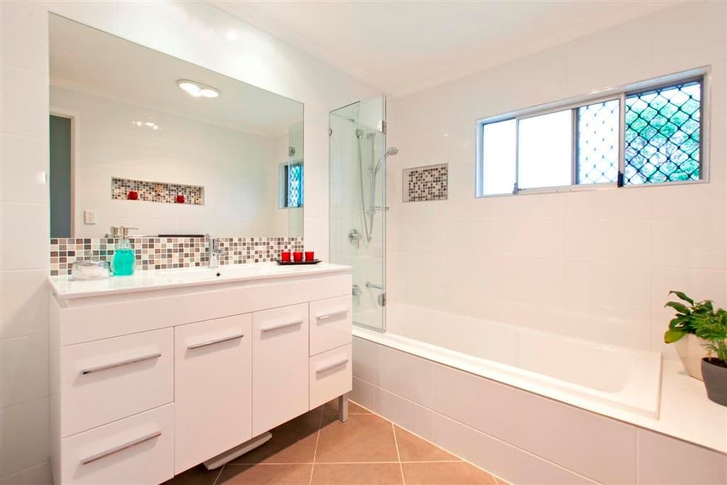 4 Cambridge Drive, ALEXANDRA HILLS QLD 4161, Alexandra Hills - Thumbnail 4