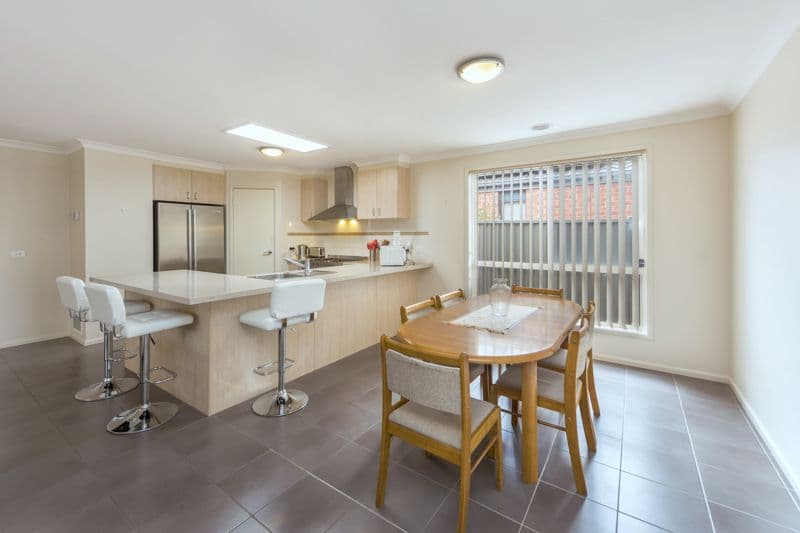 53 Lakewood Boulevard, Melton VIC 3337, Melton - Thumbnail 3