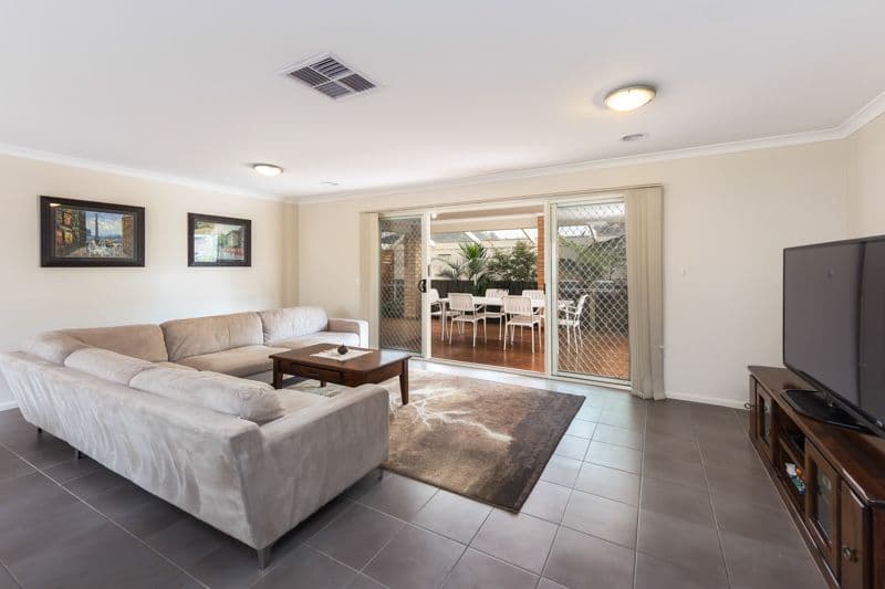 53 Lakewood Boulevard, Melton VIC 3337, Melton - Thumbnail 4