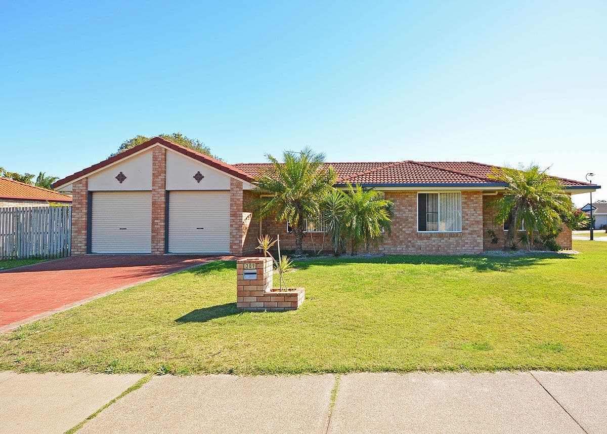 209 Dayman Street, Urangan QLD 4655, Urangan - Image 1