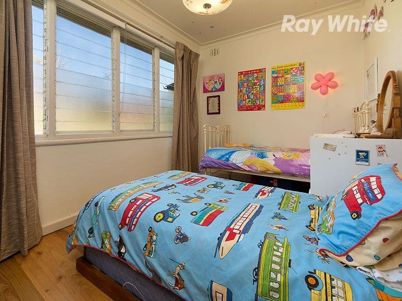 35 Queen Elizabeth Drive, TALLANGATTA VIC 3700, Tallangatta - Thumbnail 8