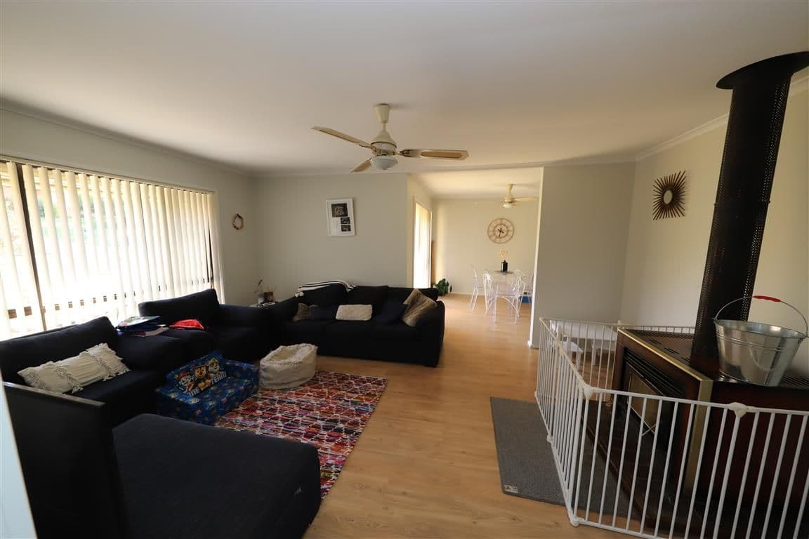 8 Gadara Place, Tumut NSW 2720, Tumut - Thumbnail 3