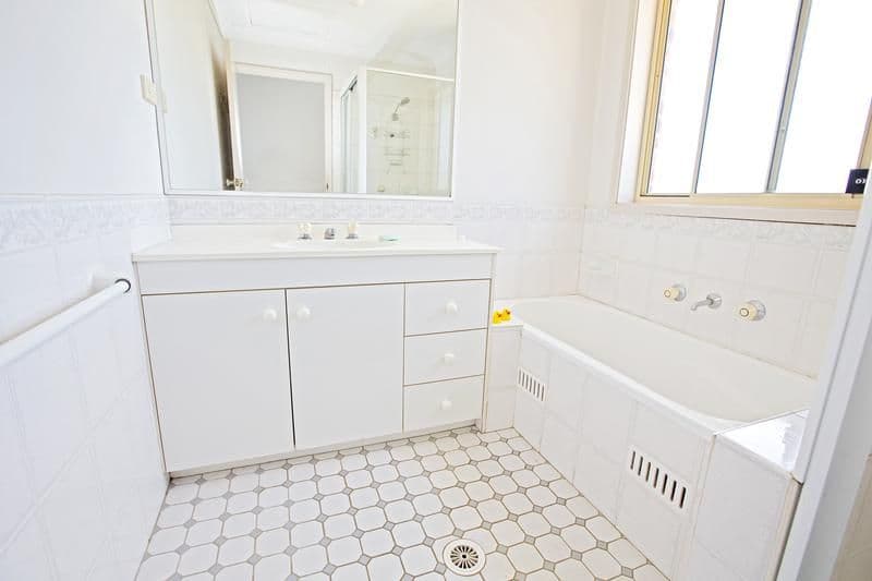 130 Glenfield Road, CASULA NSW 2170, Casula - Thumbnail 3