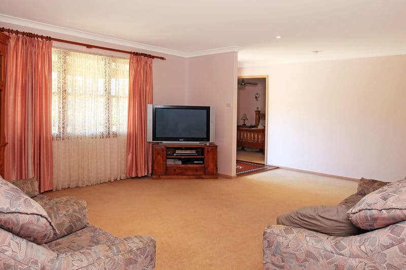 8 Brolga Place, CAMBEWARRA NSW 2540, Cambewarra Village - Thumbnail 8
