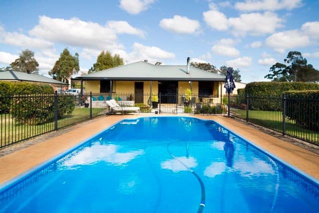 3 Mahlan Close, Hillside VIC 3037, Hillside - Thumbnail 4