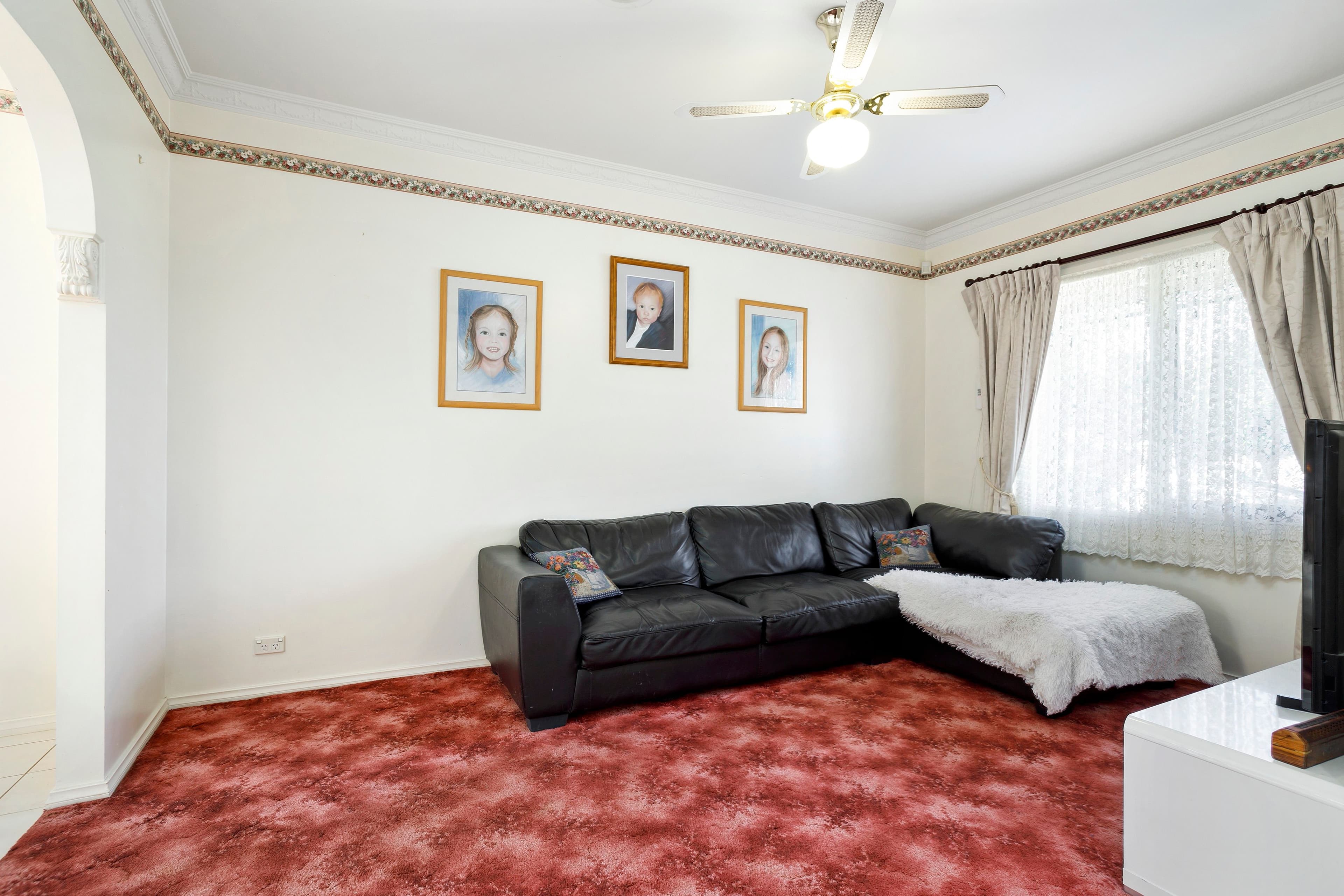 3 Falmouth Court, Craigieburn VIC 3064, Craigieburn - Thumbnail 2