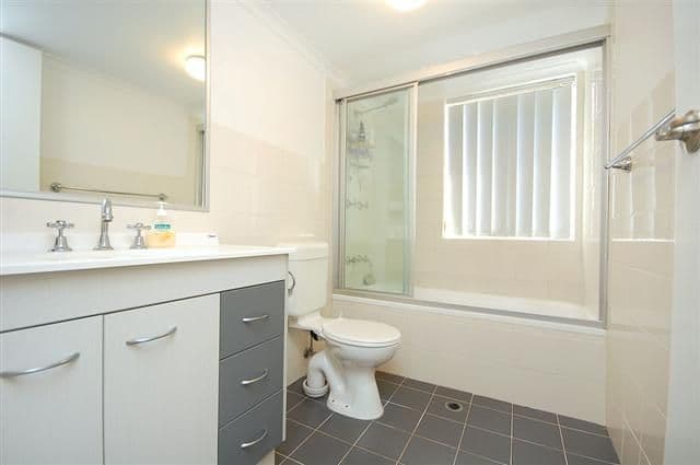 65 Donald Street, CAMP HILL QLD 4152, Camp Hill - Thumbnail 6