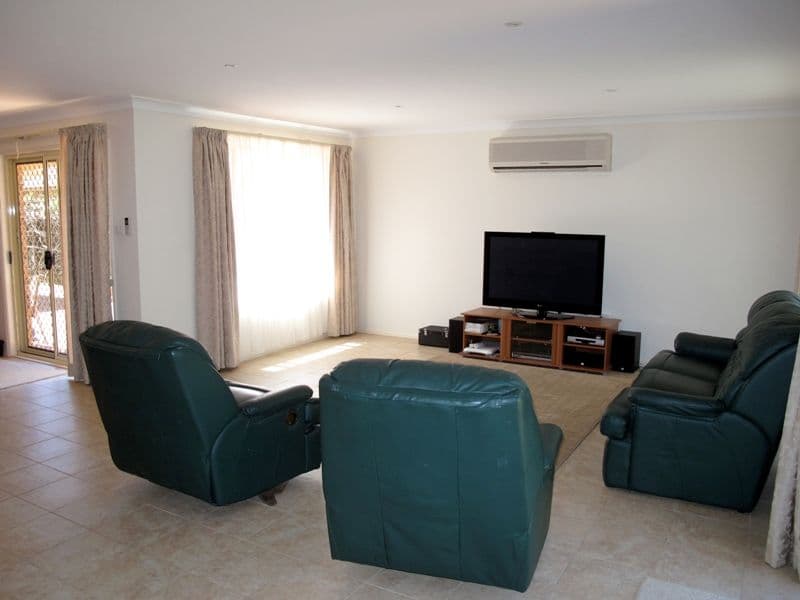 8 Fleetwing Avenue, Newport, QLD, 4020, Newport - Thumbnail 3