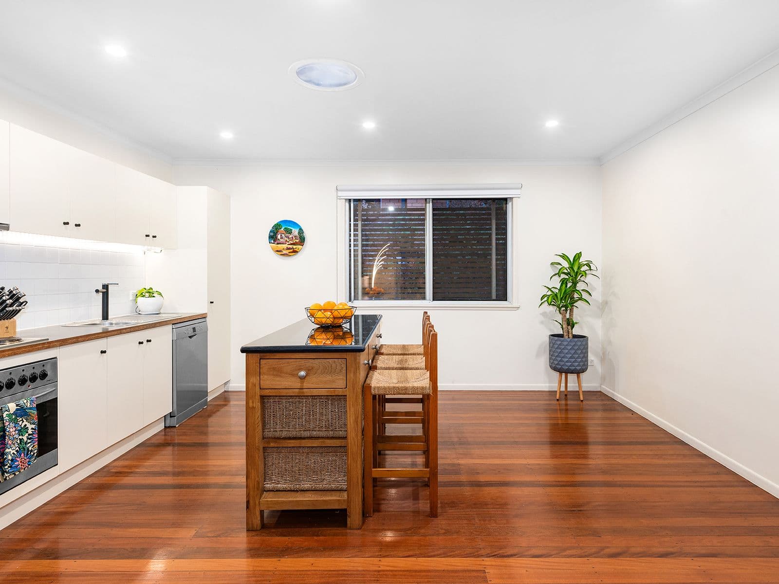 23 Glassey Street, Red Hill QLD 4059, Red Hill - Thumbnail 2