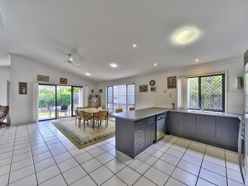 5 Jasmine Street, WAKERLEY QLD 4154, Wakerley - Thumbnail 4