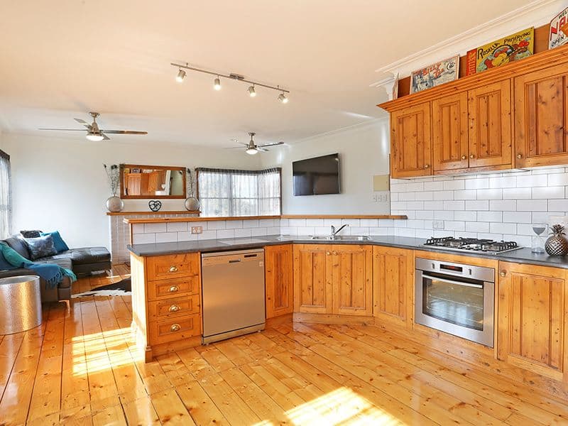 16 Gibbs Street, Newcomb VIC 3219, Newcomb - Thumbnail 3