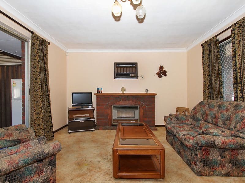 156 Fremantle Road, GOSNELLS WA 6110, Gosnells - Thumbnail 2