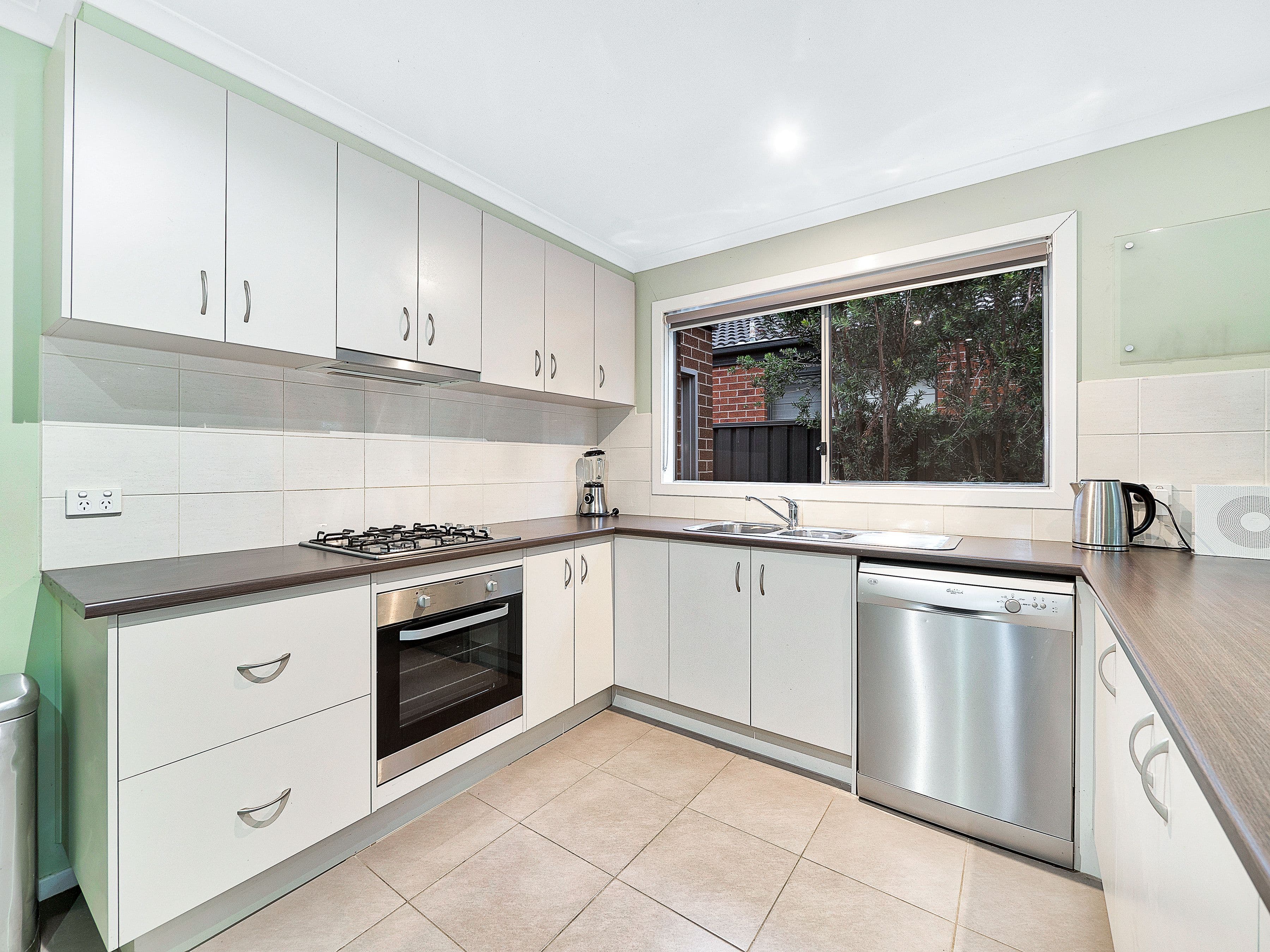 39 Barossa Drive, Clyde North VIC 3978, Clyde North - Thumbnail 2