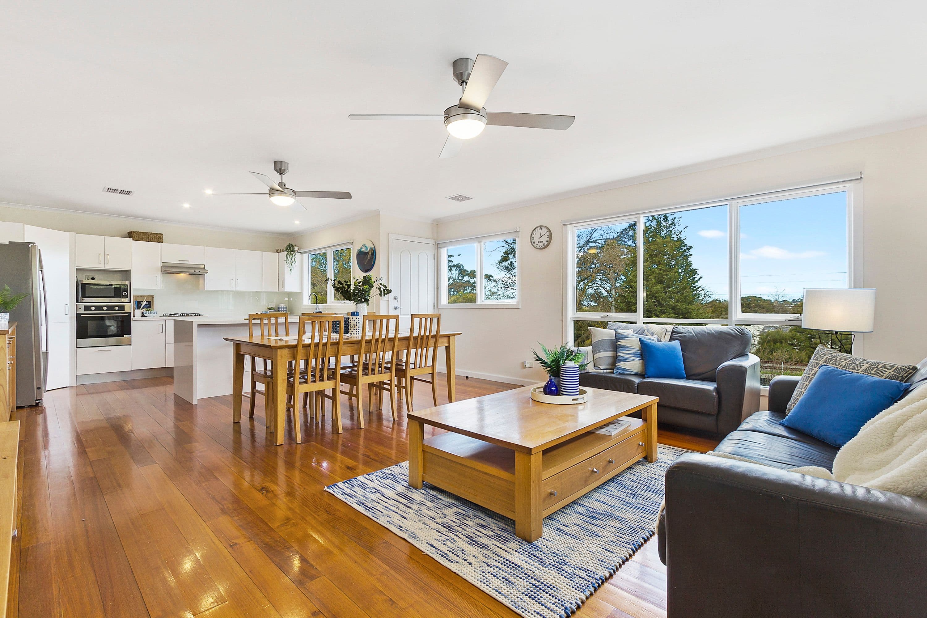 22 Barkly Terrace, Mitcham VIC 3132, Mitcham - Thumbnail 2