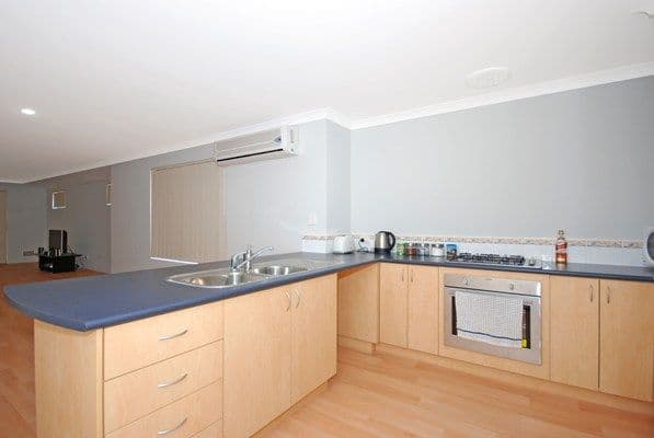 9 Bundaleer Avenue, ELLENBROOK WA 6069, Ellenbrook - Thumbnail 2