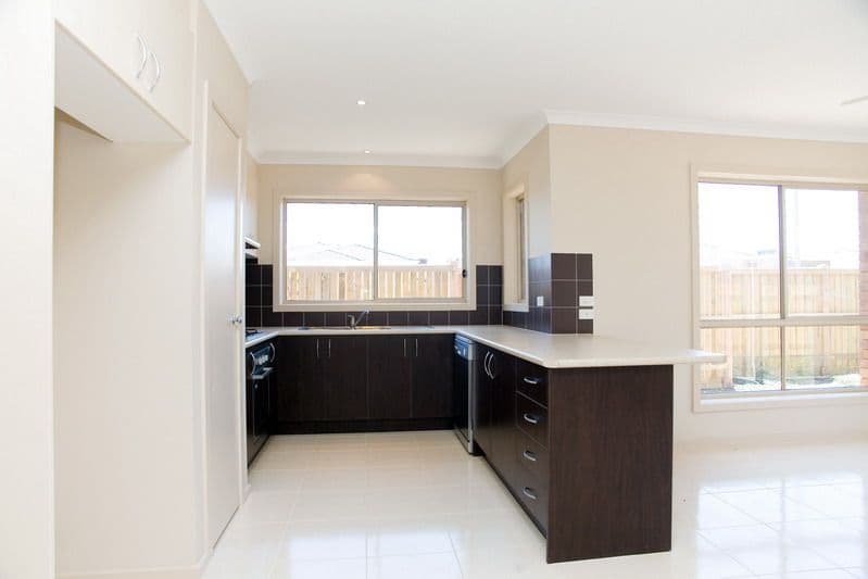 10 Shields Street, EPPING VIC 3076, Epping - Thumbnail 5